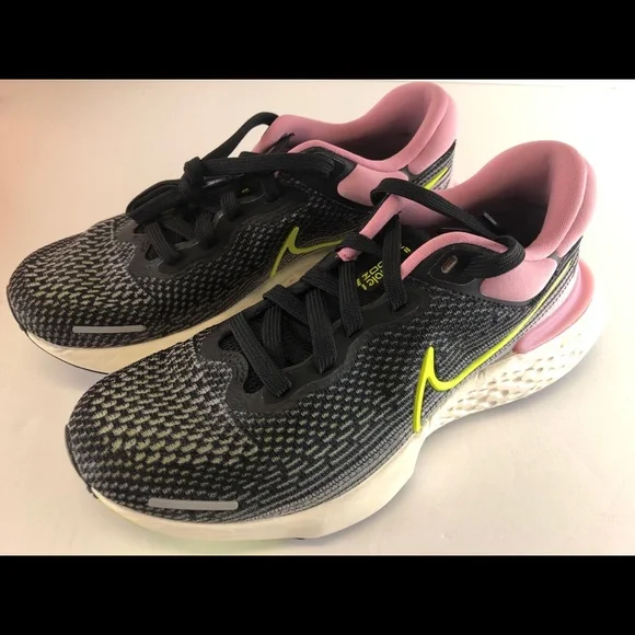 Nike Women's ZoomX Invincible Run Flyknit FK Black Pink CT2229-002 Size … - Picture 1 of 10